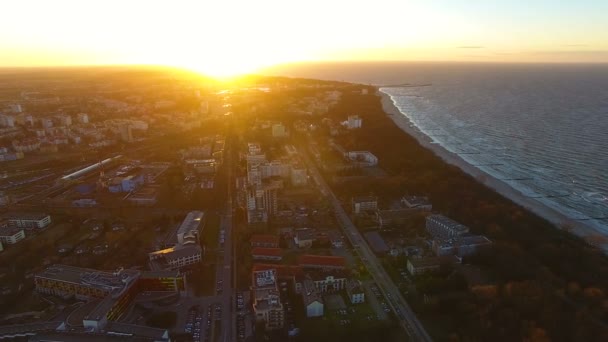 Sonnenuntergang über der Stadt — Stockvideo