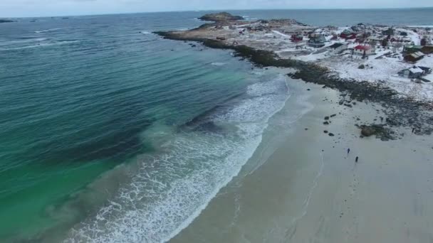 Rambergstranda beach i Lofoten öarna — Stockvideo