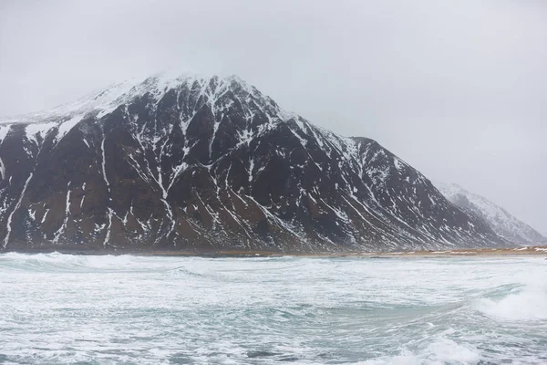 Scagsanden strand in Lofoten eilanden — Stockfoto