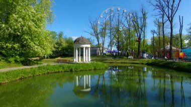 Rotunda bir parkta, Kaliningrad