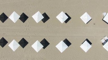 Plaj şemsiyeleri, yukarıdan görünüm