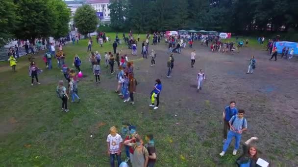 Holi festival in Kaliningrad — Stockvideo