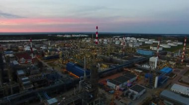 Petrokimya petrol rafineri tesisi, üstten görünüm