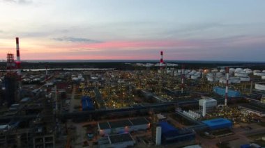 Petrokimya petrol rafineri tesisi, üstten görünüm