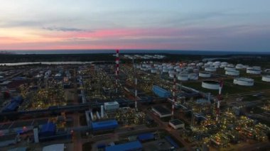 Petrokimya petrol rafineri tesisi, üstten görünüm
