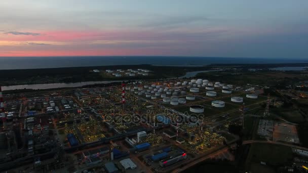 Petrochemicznych ropy naftowej rafinerii roślina, widok z góry — Wideo stockowe
