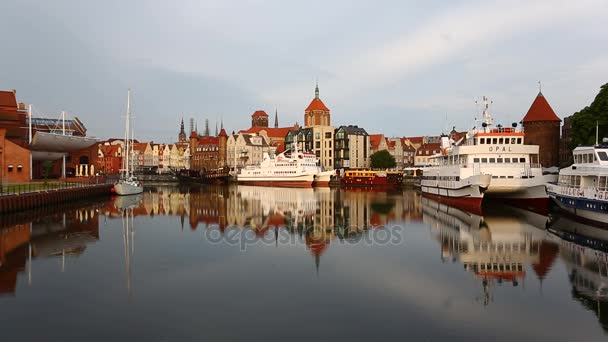 Grachten van Gdansk — Stockvideo