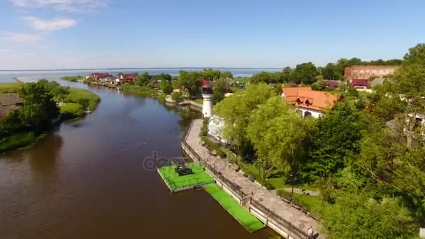 Il ponte nel villaggio di Ushakovo — Video Stock