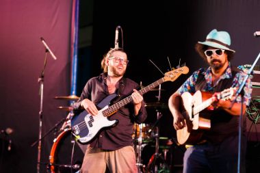 Django Lassi grup sahne