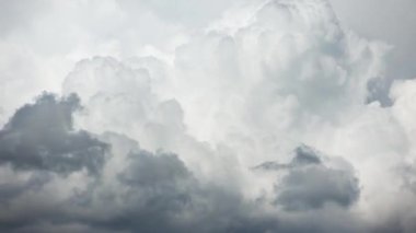 Gökyüzündeki bulutlar