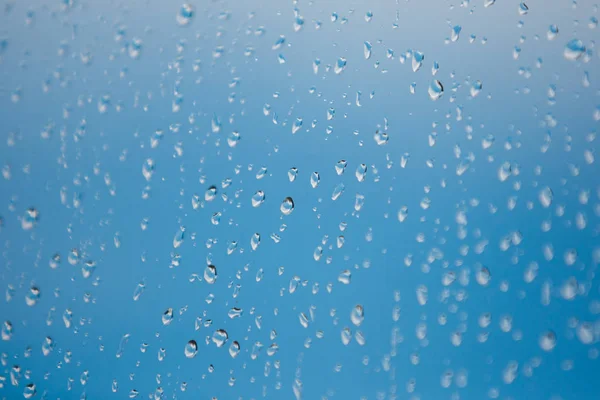 Σταγόνες βροχής στο γυαλί — Φωτογραφία Αρχείου