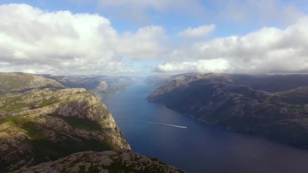 Lysefjord 的鸟瞰图 — 图库视频影像
