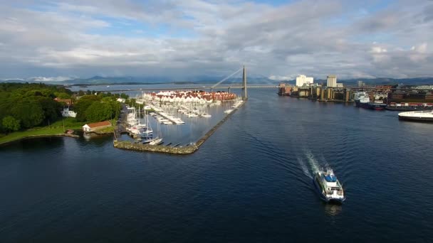 Tourist ship in the bay of Stavanger, top view — Stock Video