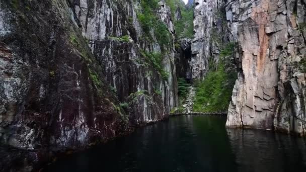 Ущелье Люсе-фьорд — стоковое видео