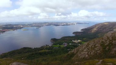 Bir dağ Norveç'in ' da yürüyüş