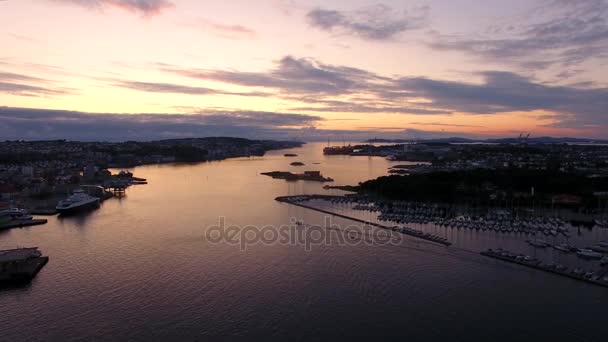 Yates en la bahía de Stavanger, vista aérea — Vídeos de Stock