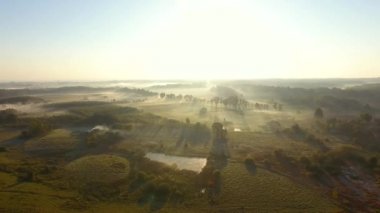 Puslu kırsal, üstten görünüm