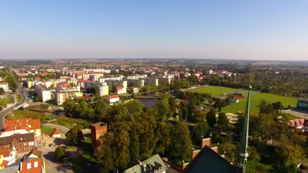 Die kirche der heiligen katherine von alexandria in braniewo — Stockvideo