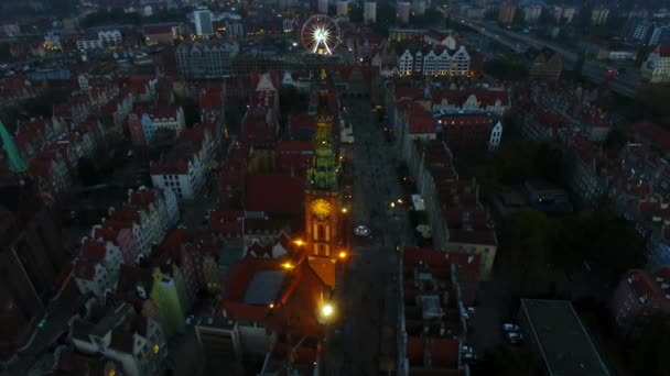 Gdansk cidade velha à noite, vista superior — Vídeo de Stock