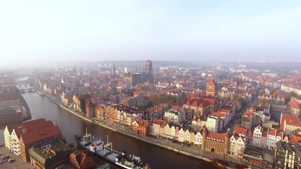 Vieille ville de Gdansk, vue d'en haut — Video