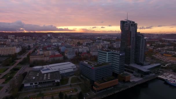 Porto de Gdynia ao pôr do sol, vista superior — Vídeo de Stock
