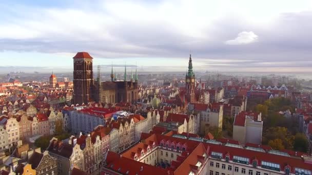 Na starym mieście w Gdańsku, widok z góry — Wideo stockowe