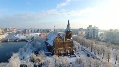 Anteni: Kaliningrad, Rusya'nın karla kaplı şehrin Katedrali