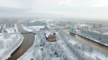 Anteni: Kaliningrad, Rusya'nın karla kaplı şehrin Katedrali