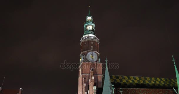 ヴロツワフ ポーランドで市庁舎の塔 — ストック動画