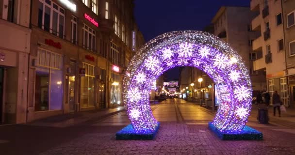 Breslavia Polonia Gennaio 2018 Arco Illuminato Sulla Strada Breslavia Durante — Video Stock