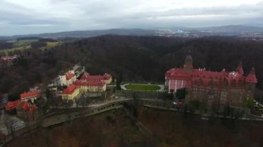 Swidnica, Polonya - 05 Ocak 2018: Kale, Ksiaz, en görünür Lehçe kalenin birini havadan görünümü