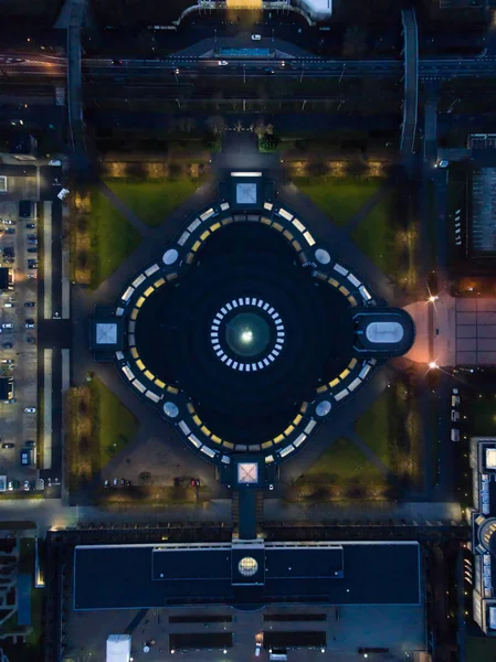 Aérien : Salle du Centenaire à Wroclaw la nuit — Photo