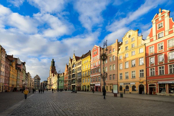 Kolorowe domy na rynku plac Wrocław — Zdjęcie stockowe