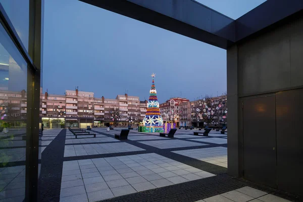 The Christmas tree on the Nowy Targ Square of Wroclaw — Stock Photo, Image