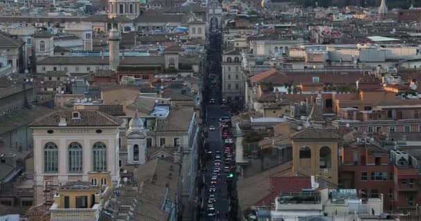 Verkehr Auf Der Del Corso Rom Von Oben Gesehen — Stockvideo