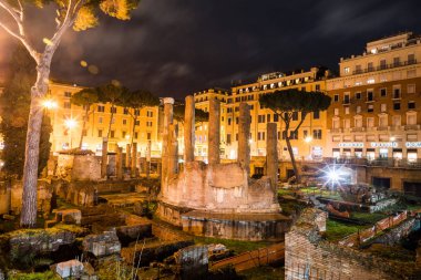 Roma, Largo di Torre Arjantin 'i harabeye çevirdi