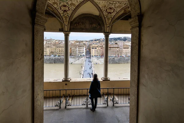 관광은 고 대 로마의 아름다움을 보고 — 스톡 사진