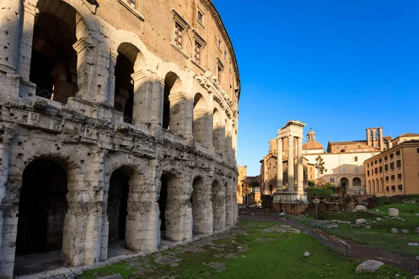 Театр Марчелло в Риме — стоковое фото