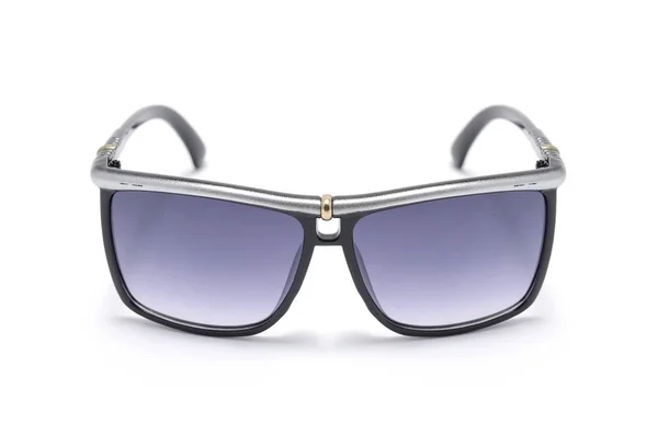 Frauen-Sonnenbrille isoliert auf weiß — Stockfoto