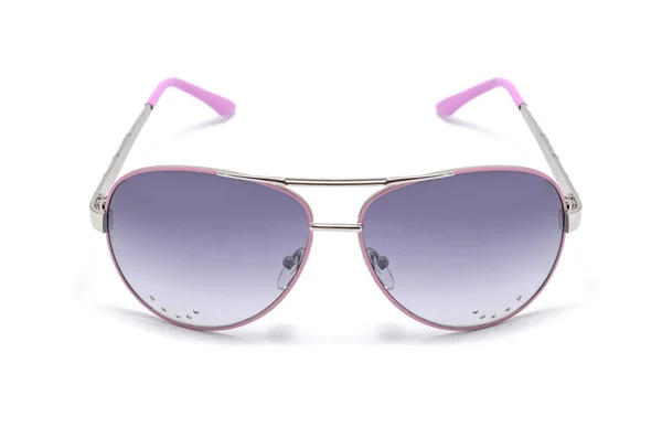 Gafas de sol con montura de hierro rosa aislada en blanco —  Fotos de Stock