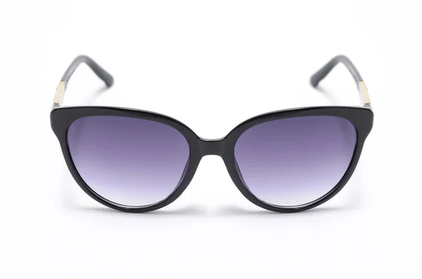Óculos de sol femininos isolados em branco — Fotografia de Stock