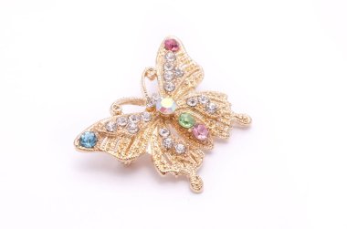 Beyaz izole Elmas Broş Altın Kelebek