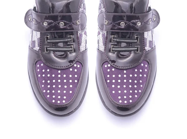 紫色运动鞋上白色孤立 — 图库照片