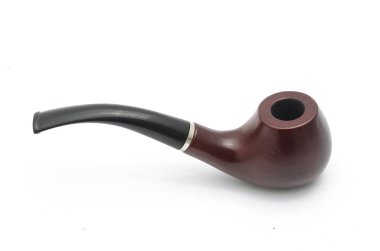 pipo tütünü üzerinde beyaz izole