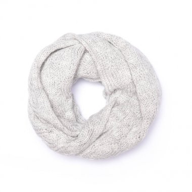 beyaz izole gri yuvarlak eşarp