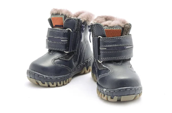 Dětské zimní boty izolované na bílém — Stock fotografie