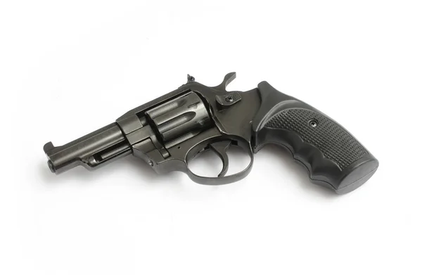 Schwarzer Revolver isoliert auf weißem Hintergrund — Stockfoto