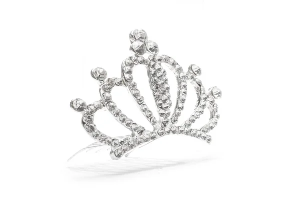 Tiara con diamanti su sfondo bianco — Foto Stock