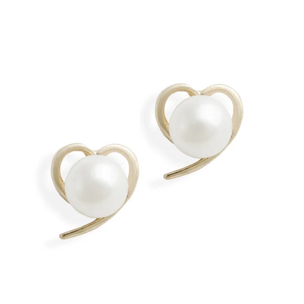Arany fülbevaló szív elszigetelt fehér gyöngy — Stock Fotó