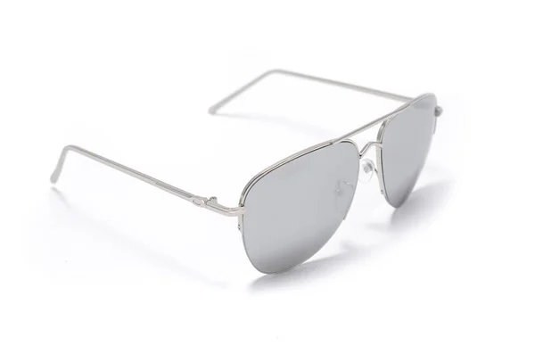 Gafas de sol en marco de hierro con cristal gris aislado sobre blanco —  Fotos de Stock